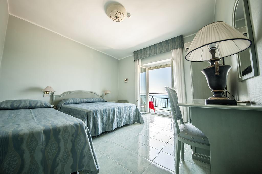 Hotel Murano Rossano Habitación foto